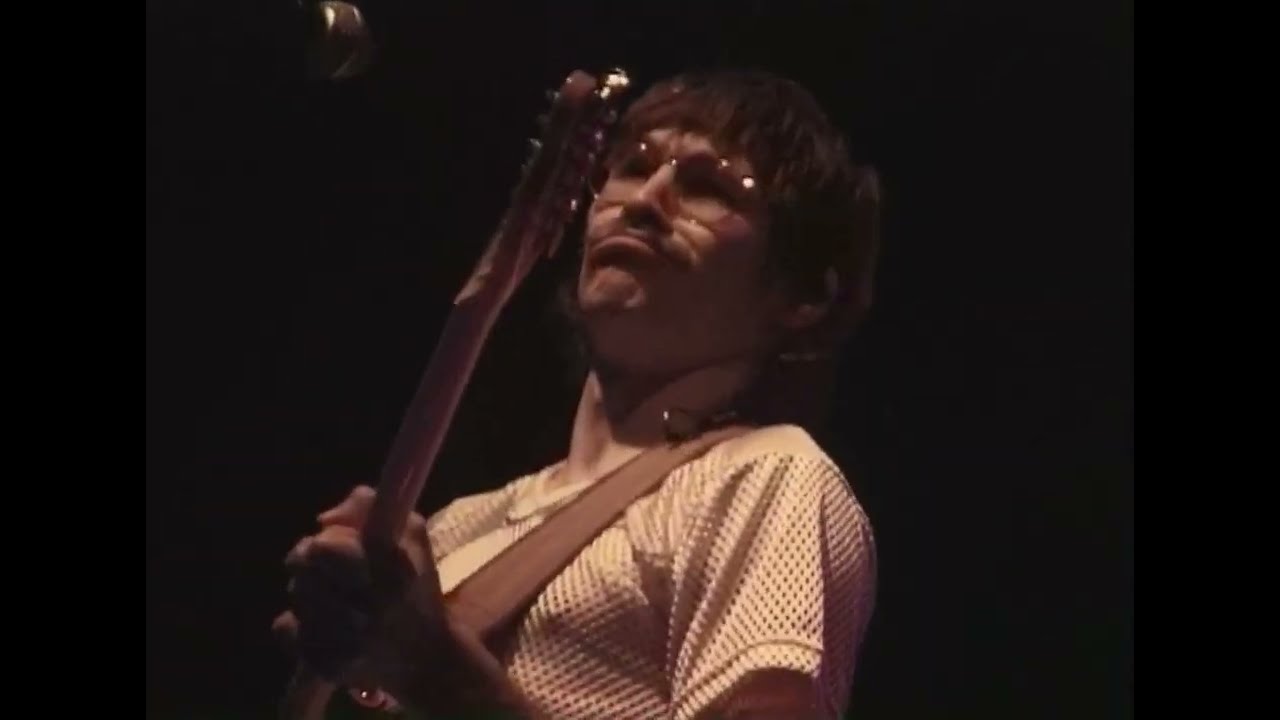 Dumb Crush - Get Away - Live at the Phoenix (12/12/2025)