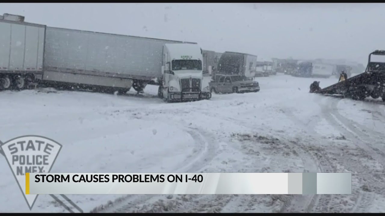 Multiple-vehicle crashes close I-40 east of Clines Corners to Santa Rosa