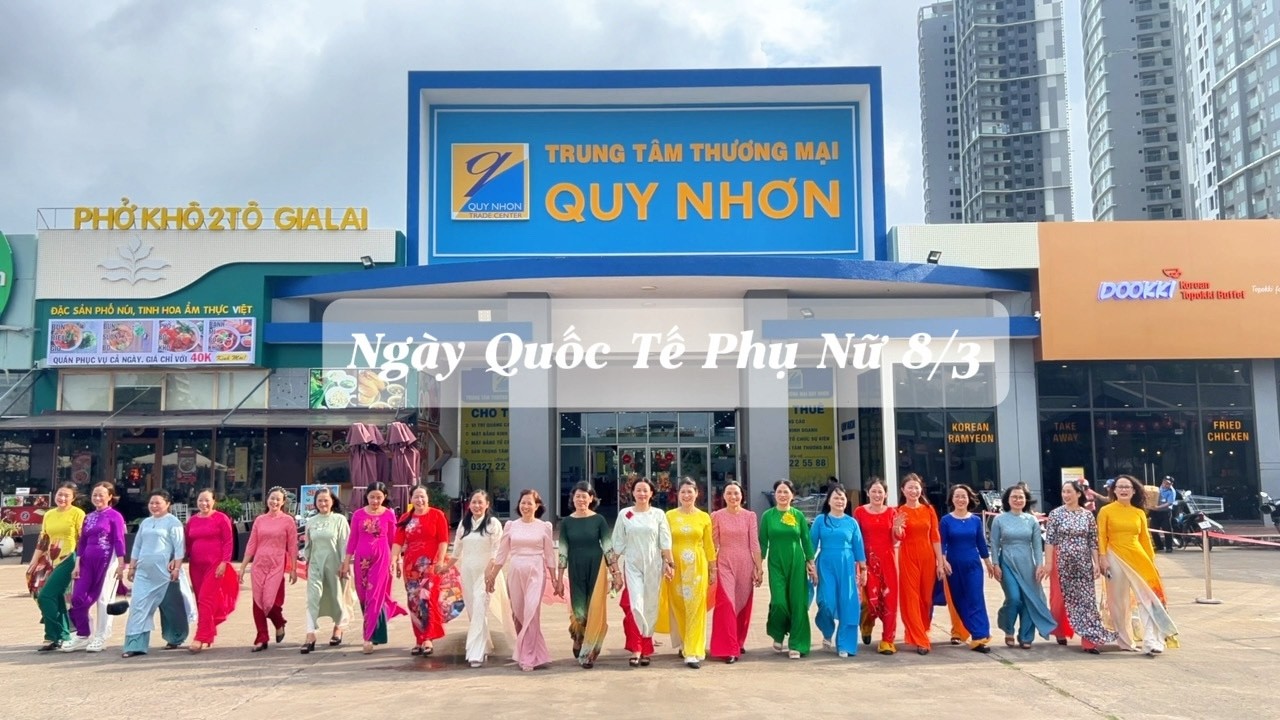 Chị Em CBNV TTTM Quy Nhơn trình diễn Áo Dài nhân ngày Quốc tế Phụ nữ 8/3