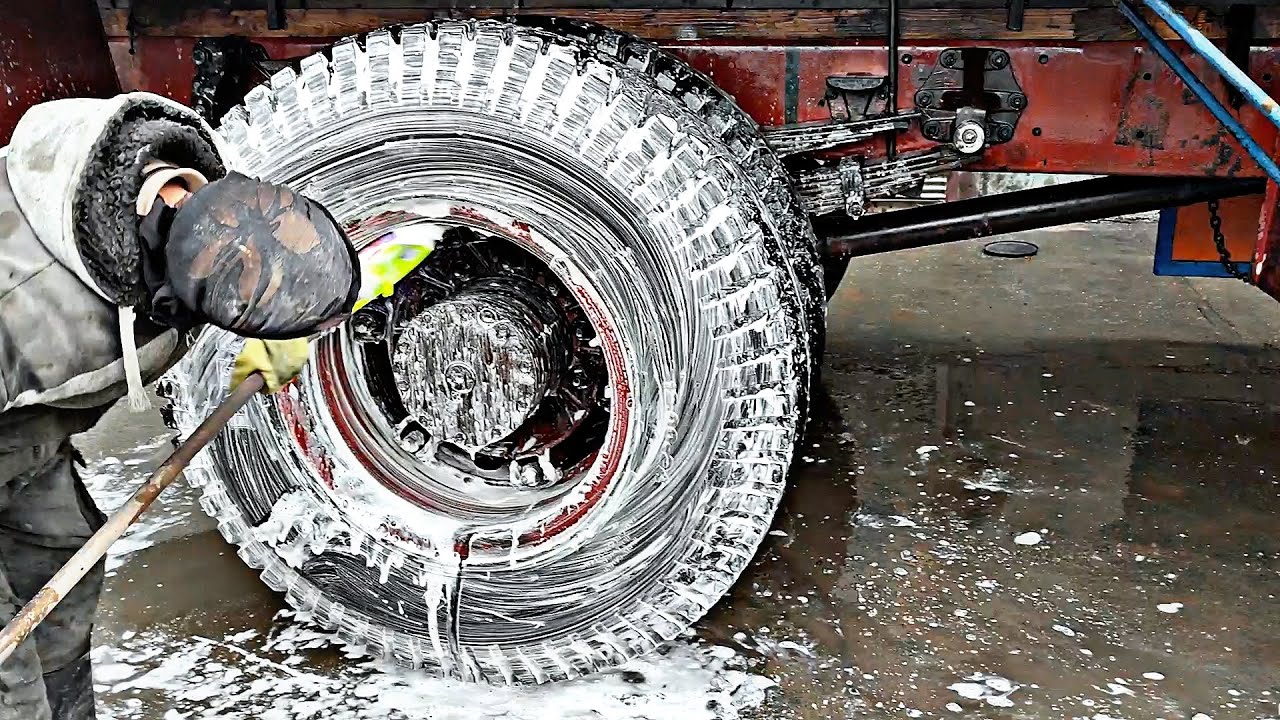 Keeping Your Benz Truck Immaculate: Pro Tips for Washing Your Truck - Truck Washing Video