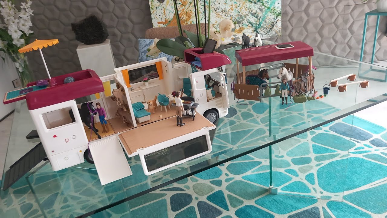 CrazyCaisy - Pferdetransporter Teil 2 -Auspacken (Unboxing) von Schleich-Artikeln-