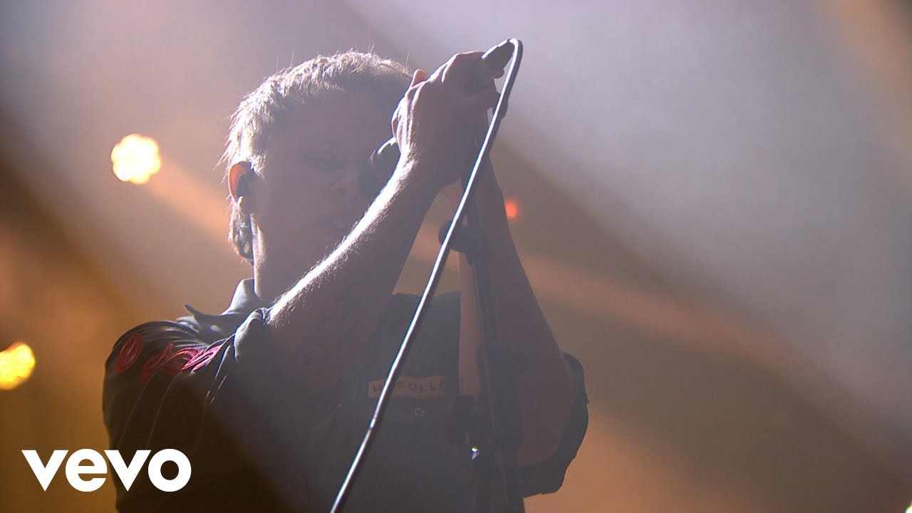 Nothing But Thieves - Ban All the Music (Live from Reading Festival, 2018)