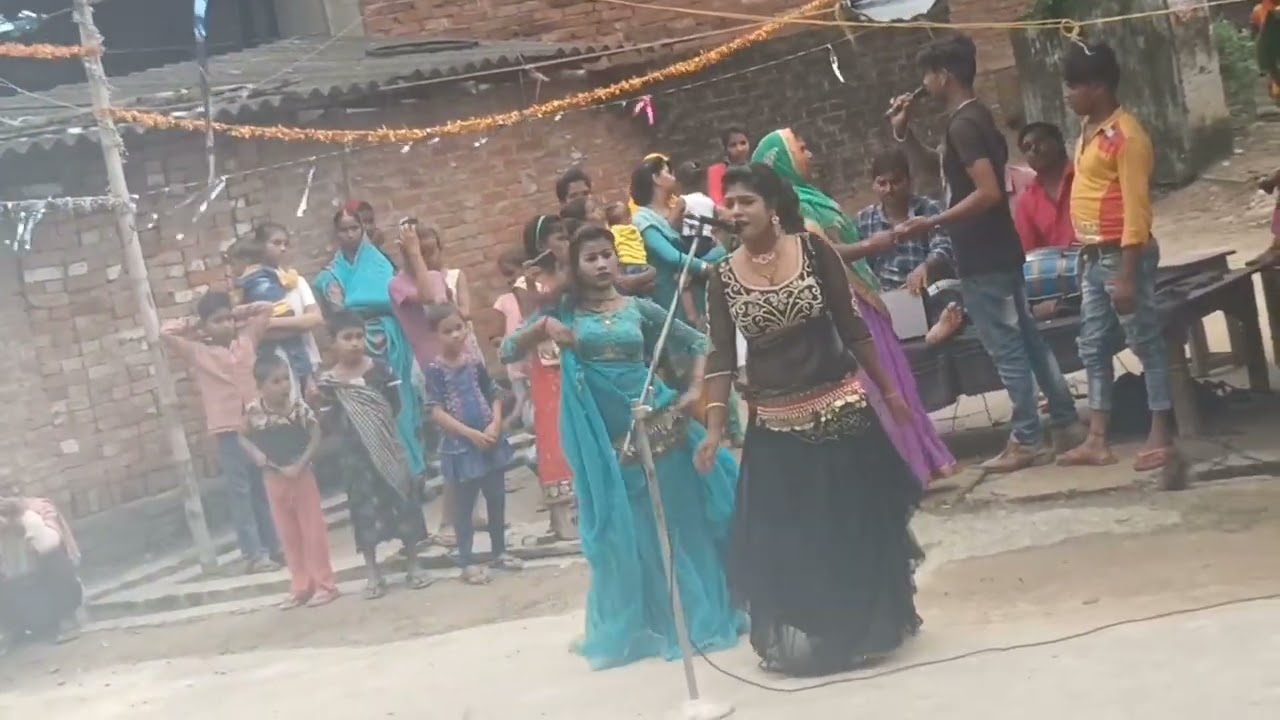 Dinesh Ke Ghar Par Durga Ji Ke Samne Dance or Geet Ka Program🤗