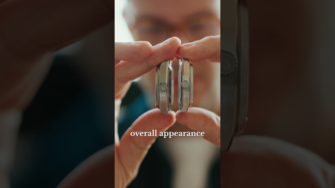 The difference between an automatic & a manual-wind watch 🌟