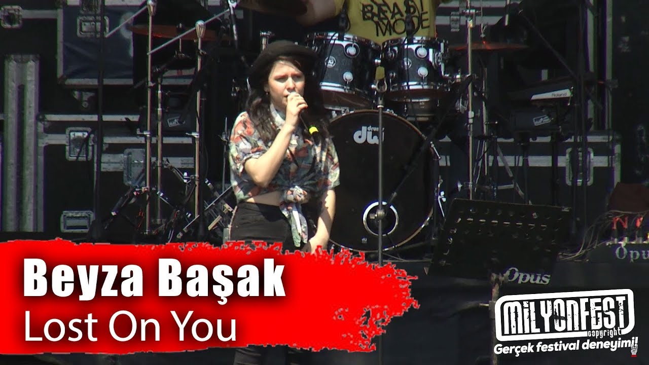 Beyza Başak - Lost On You  (Performance)