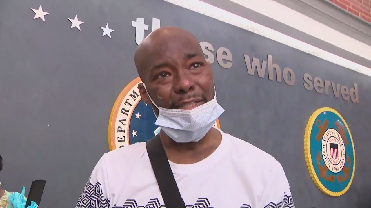 Veteran leaves hospital 4 months after being diagnosed with COVID-19