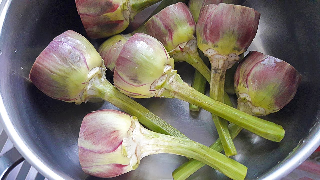 Kako jednostavno lako očistiti i pripremiti artičoke - Carciofi in umido