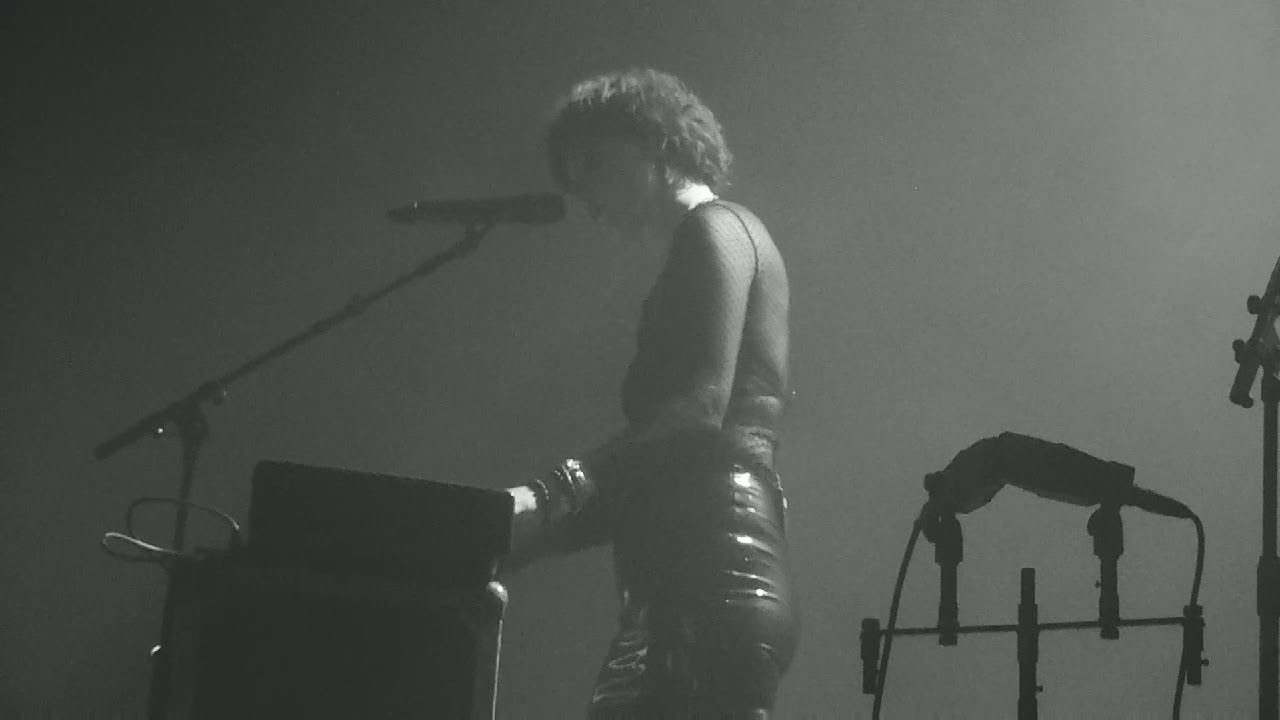 Halestorm Lzzy Hale Piano Medley @ Alexandra Palace London, Nov 28 2019