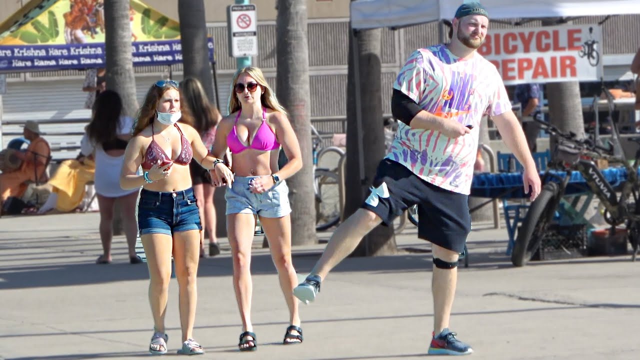 FUNNY WET FART Prank on the BEACH! Daddy Pick Up Lines!!