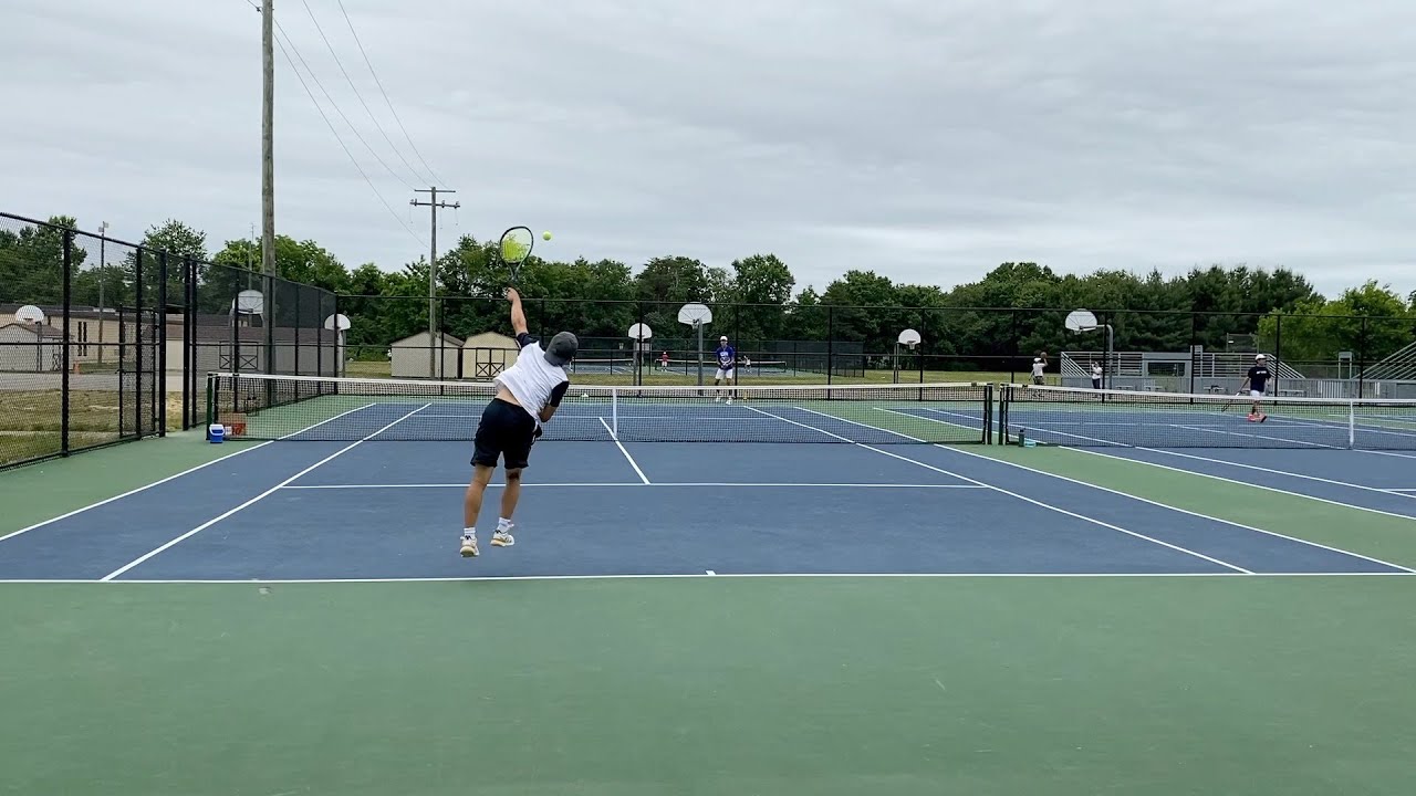 High School Tennis Regional Champ vs Division 3 College Tennis Player!