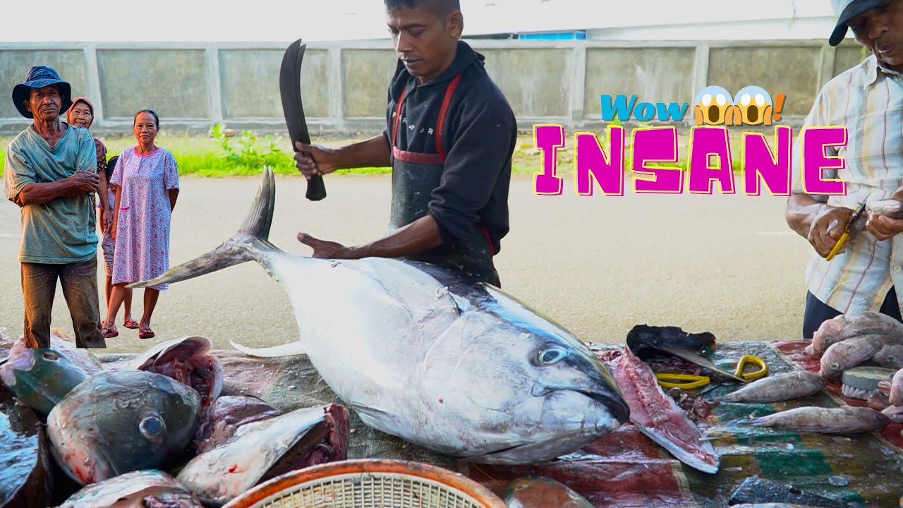 People Stopped Watching! Giant Tuna Cut in Public || INSANE CUT!😱🔥