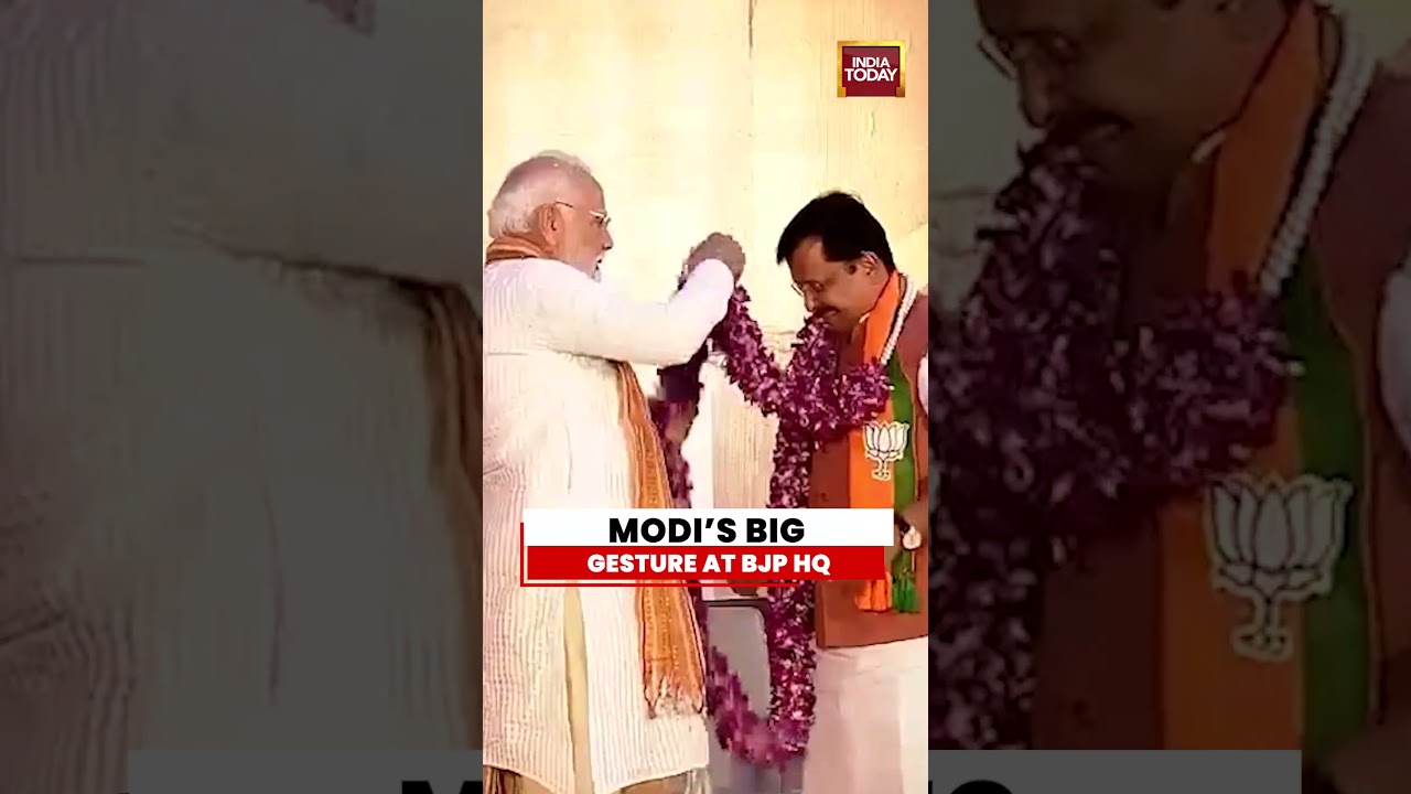 PM Modi&rsquo;s Leadership Style Explained in One Gesture #bjp #pmmodi #westbengal #assam #nitinnabin