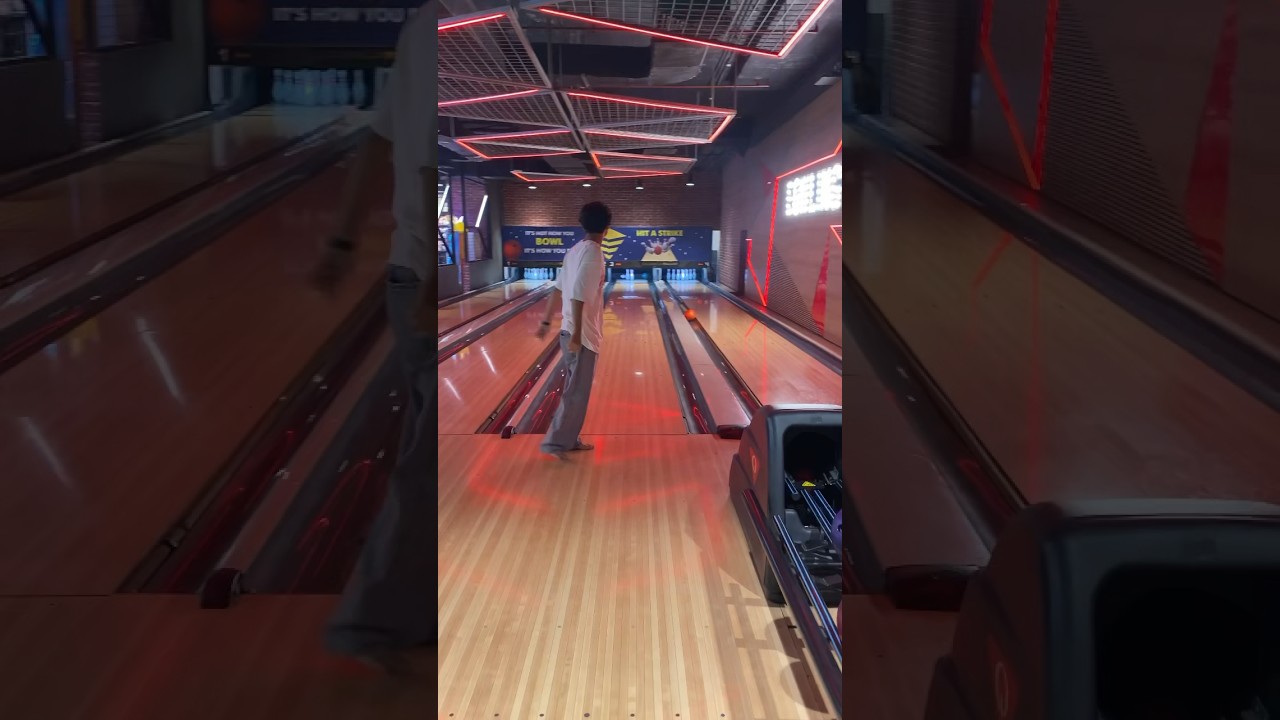 Cracking Shot ❤️🔥 #bowlinga300game #bowling🎳 #bowling #trending #shorts