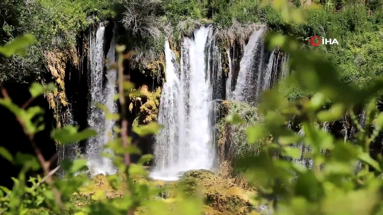 Doğa Harikası Yerköprü Şelalesi Ziyaretçilerini Bekliyor