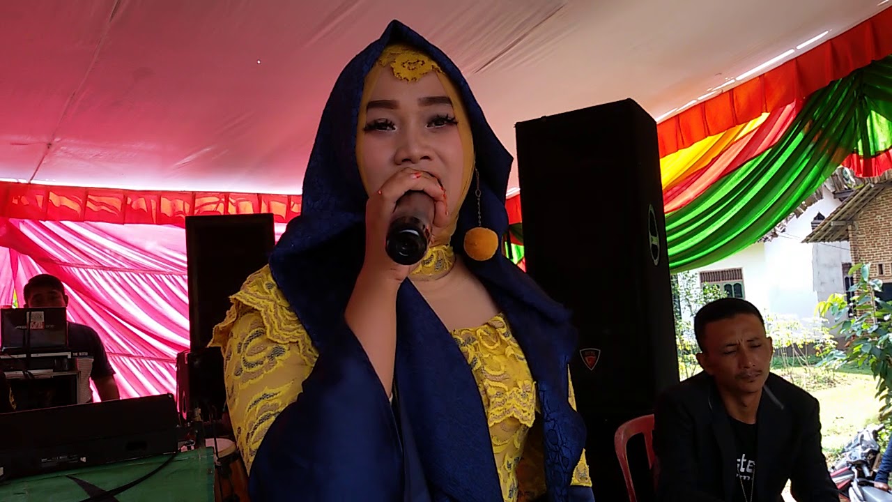 PAMIT MULEH II Vocal KHAISNA bikin Nangis II Gitaris Dangdut Community