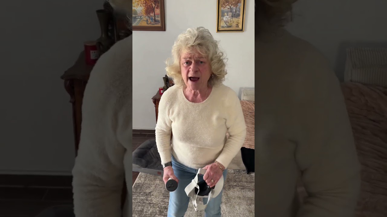 Oma testet vr 😂 #oma #witzig #lustig #prank