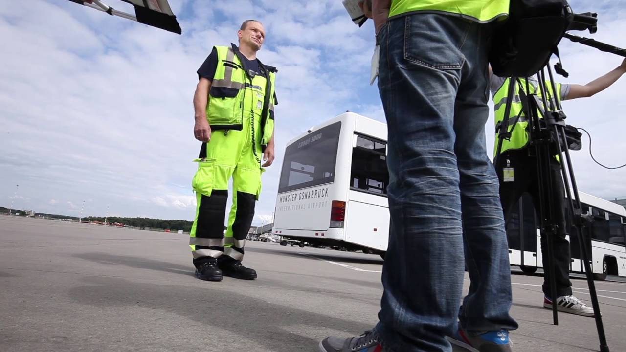 ELTEN Sicherheitsschuhe: Überrolltest am Flughafen Münster/Osnabrück