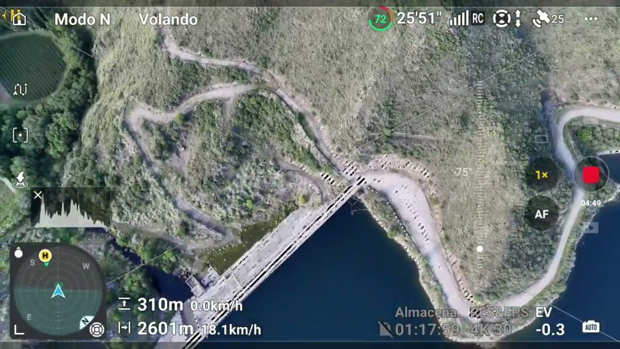 Telemetría de vuelo con DJI Mini 4 Pro, despegue a más de 1000 m de altitud