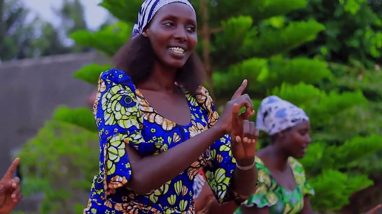 INJILI CHOIR MUNDIRIMBO MWAKUNZE MURIBESHI  IYEE NTAYIND'IMANA(cover)