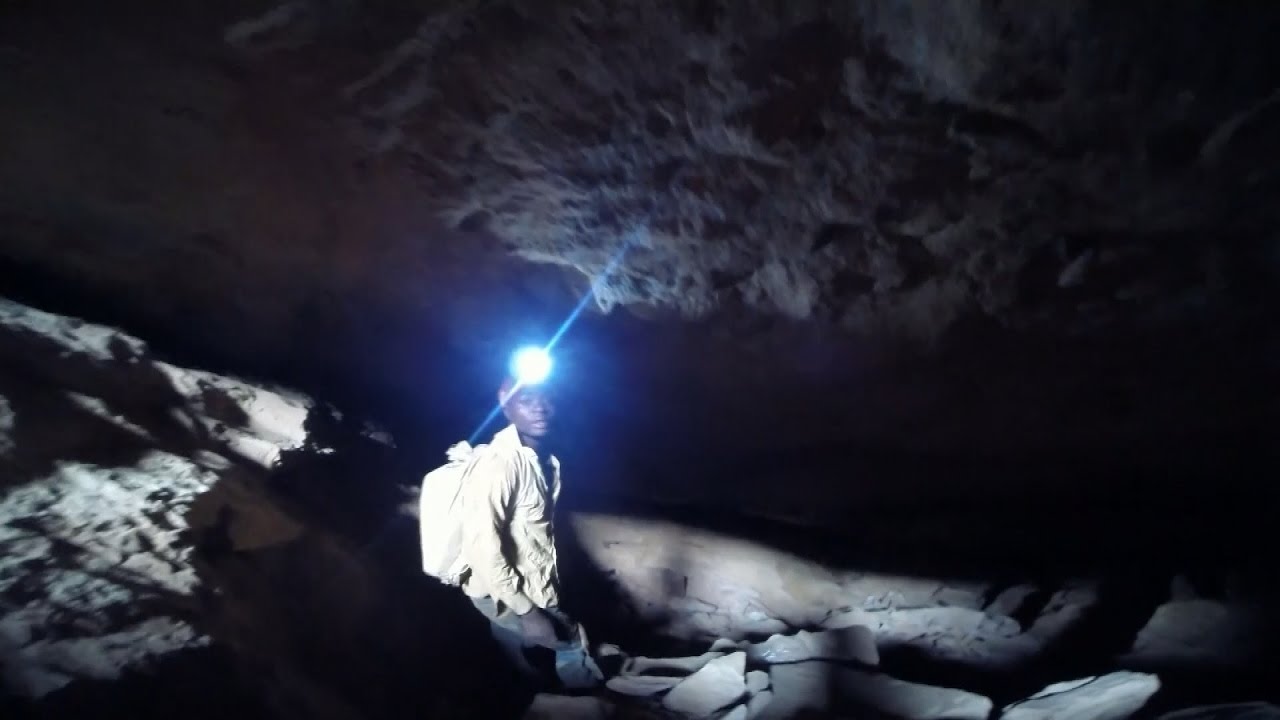 Desperate Zimbabweans turning to illegal gold mines
