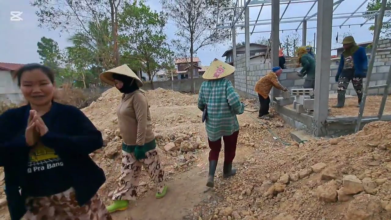 พากันขนอิฐ