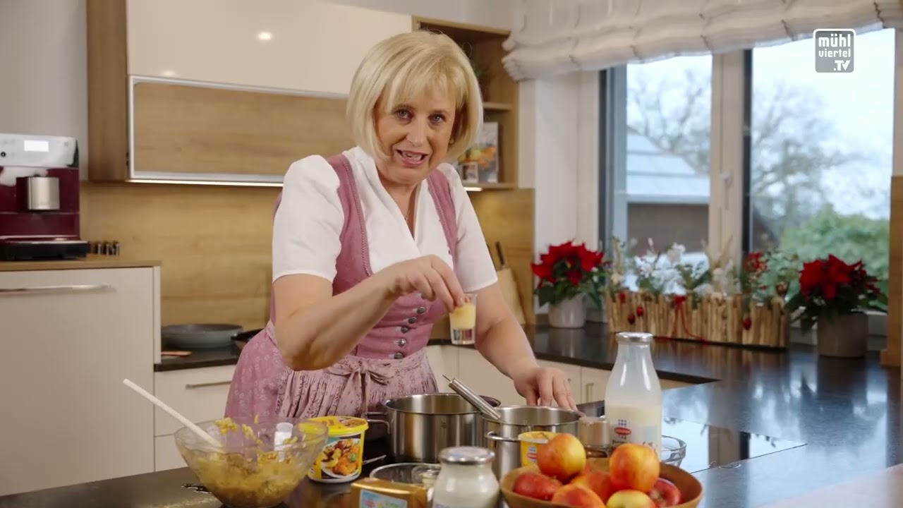 Kochen mit Elfriede: „Gebackene Apfelknödel mit Vanillesoße“