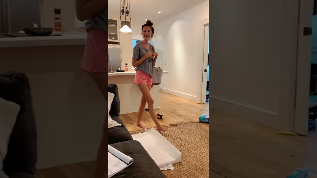Реакция жены: &laquo;Хочешь пошалить?&raquo; 😂 #шорты