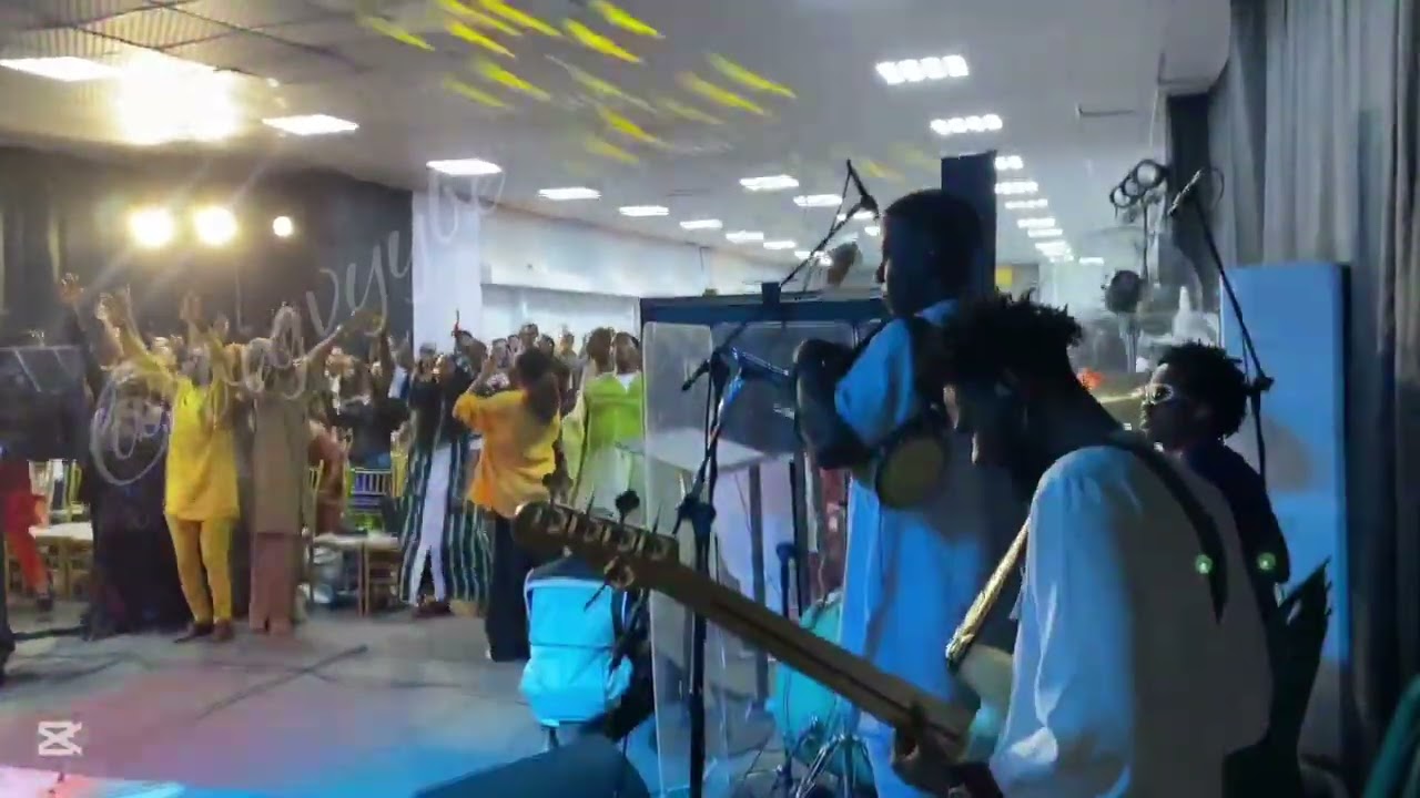 VYYBE  -     AFRICAN PRAISE MEDLEY VOL-2 || LIVE @CCI BENIN #Drumcam #viralvideo 
