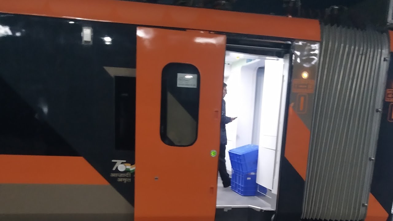 भारतीय रेलवे 🚂 की ट्रेन 🚒🚆🙏🙏🙏 1❤️