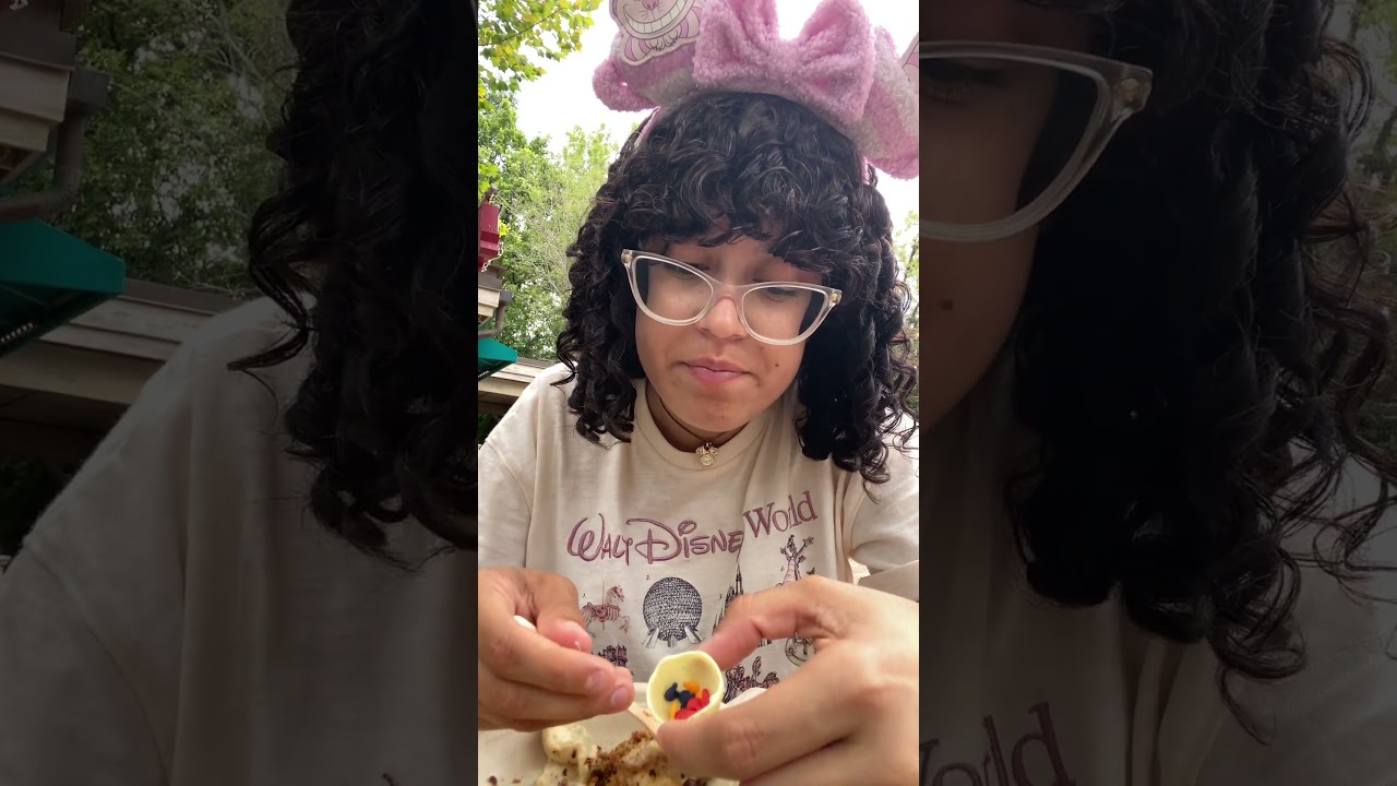 Trying Disney World Food - Egg-Scavation from Dino Bites in Disneys Animal Kingdom #dcp #foodreview