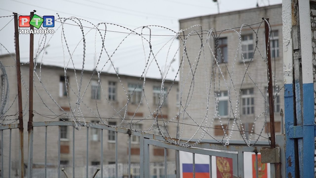 Квадрокоптеры летят над нашей зоной