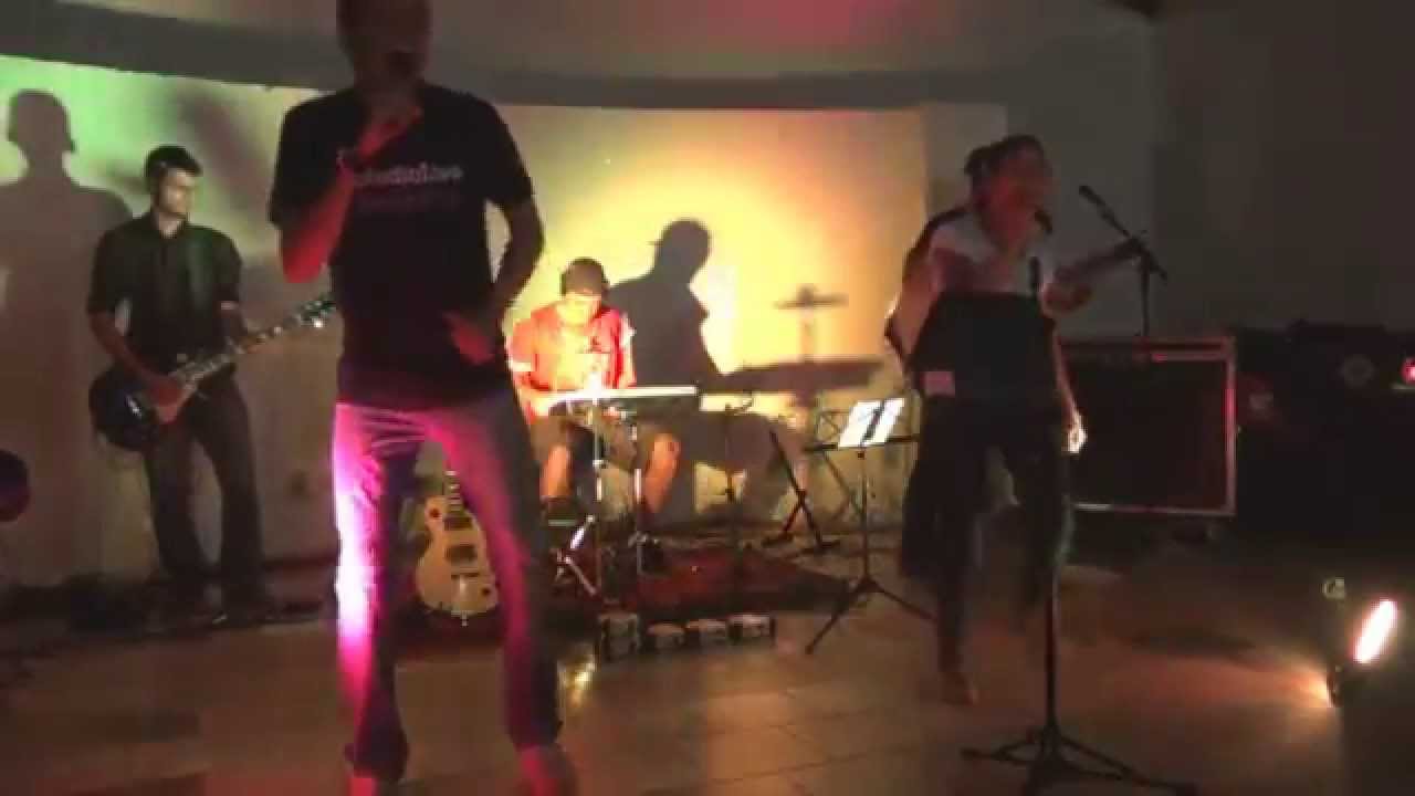 BANDA SAGRADO VERBUM  I&ecirc; I&ecirc; I&ecirc; de JESUS ( RETIRO FUC 2014 )