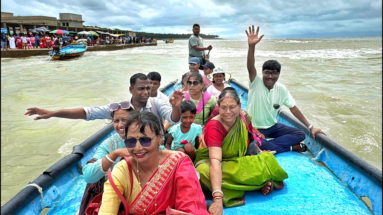 দীঘা পর্ব ৪ ।। সমুদ্রে এরকম বোটে না চাপলে অনেক কিছুই মিস করতাম।