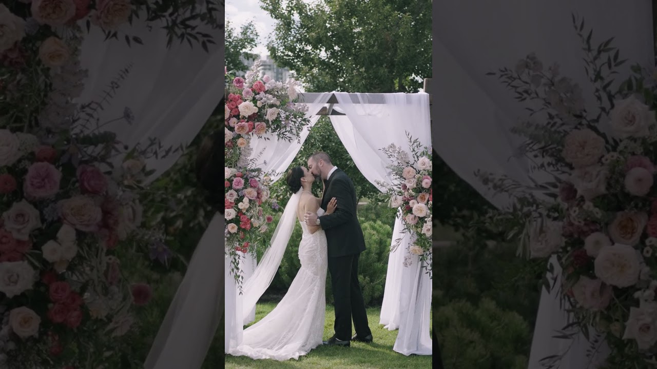 Stunning Garden Wedding with Elegant Florals #wedding