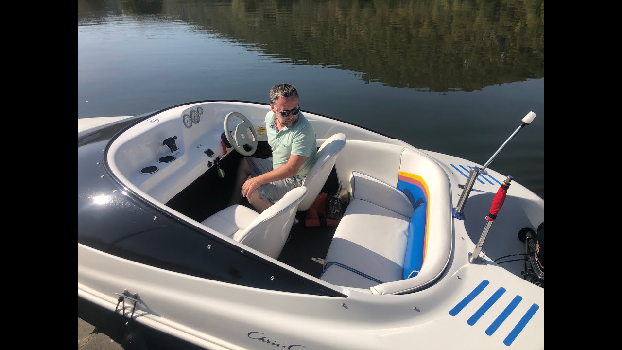 bateau Chris Craft  modèle Caper