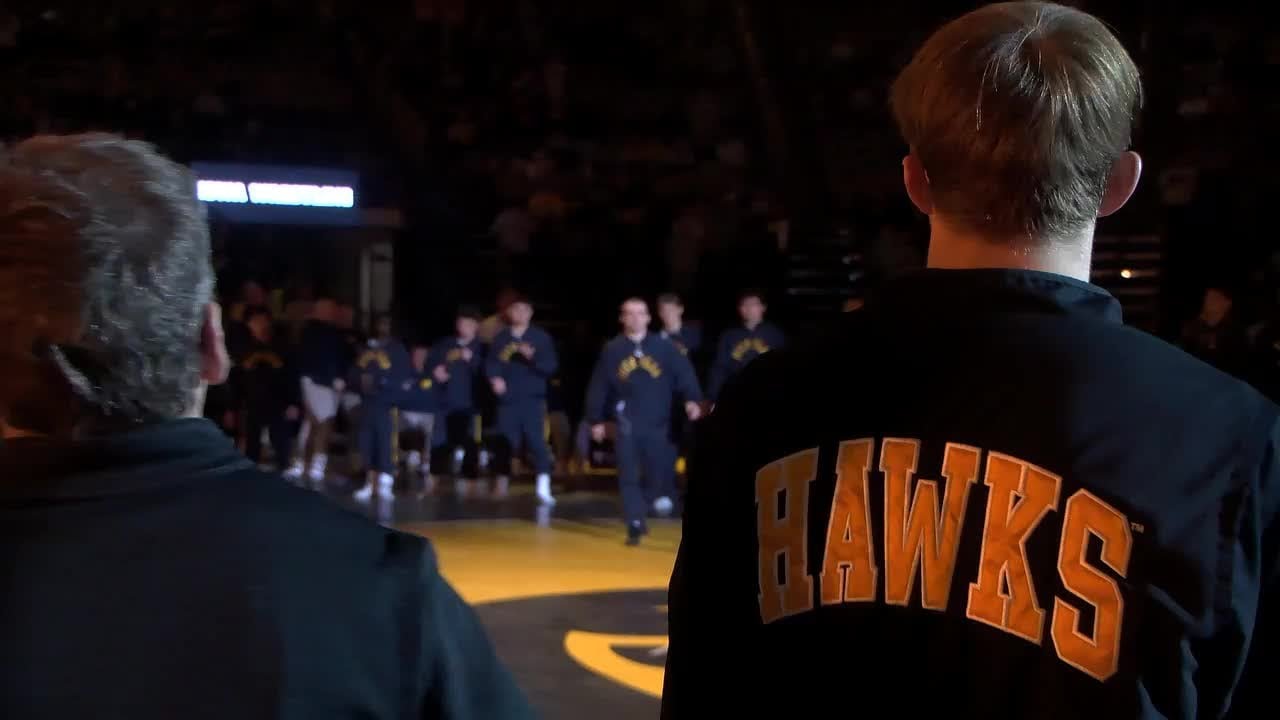 Iowa comes from behind to beat Michigan 19-17