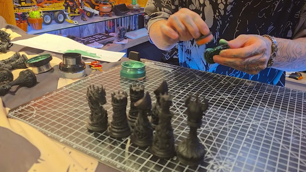 Painting RESIN PRINTED Gothic Ornamental Chess Set