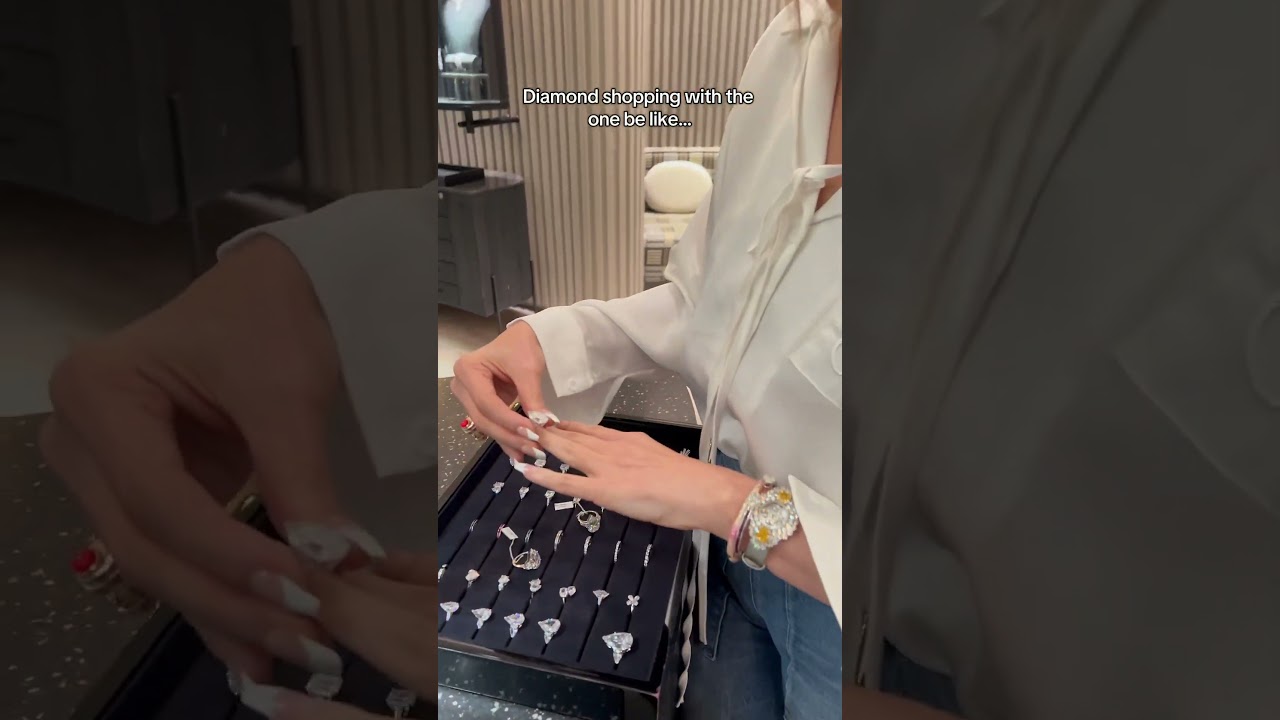 A never ending saga #shopping #diamonds #luxurydiamonds #luxury #burma #debeers #dubai