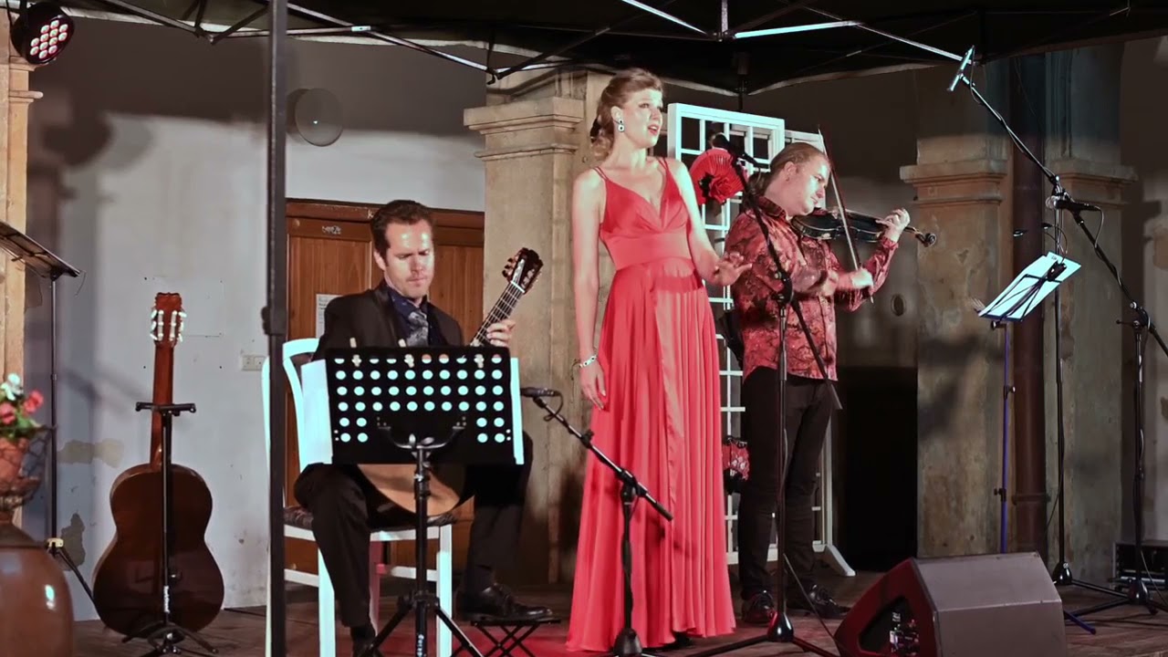 Besame Mucho v Jičíně: Karolína Cingrošová, Pavel Šporcl, Lukáš Sommer