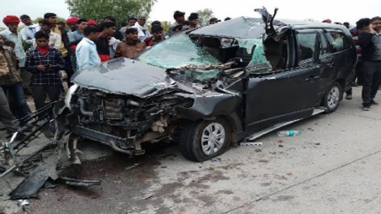 PM Modi's Wife Jashodaben Has Narrow Escape In Car Accident