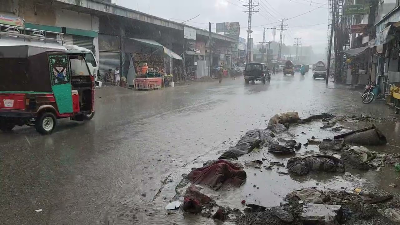 Heavy rain in Mingora Swat 