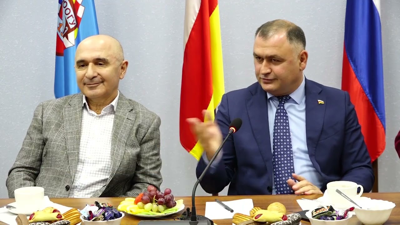 День студента. Встреча Президента РЮО Алана Гаглоева со студактивом ЮОГУ