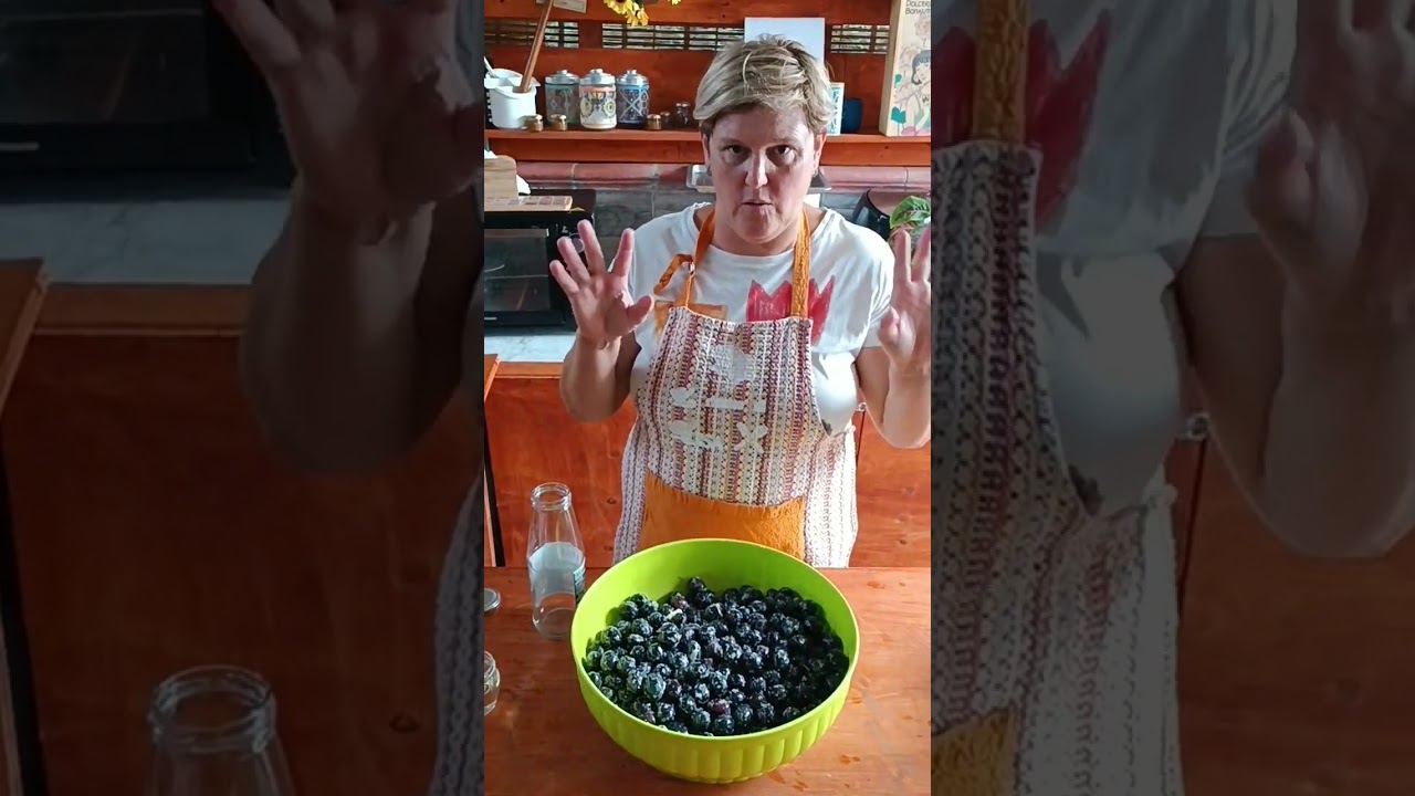 olive nere in bottiglia