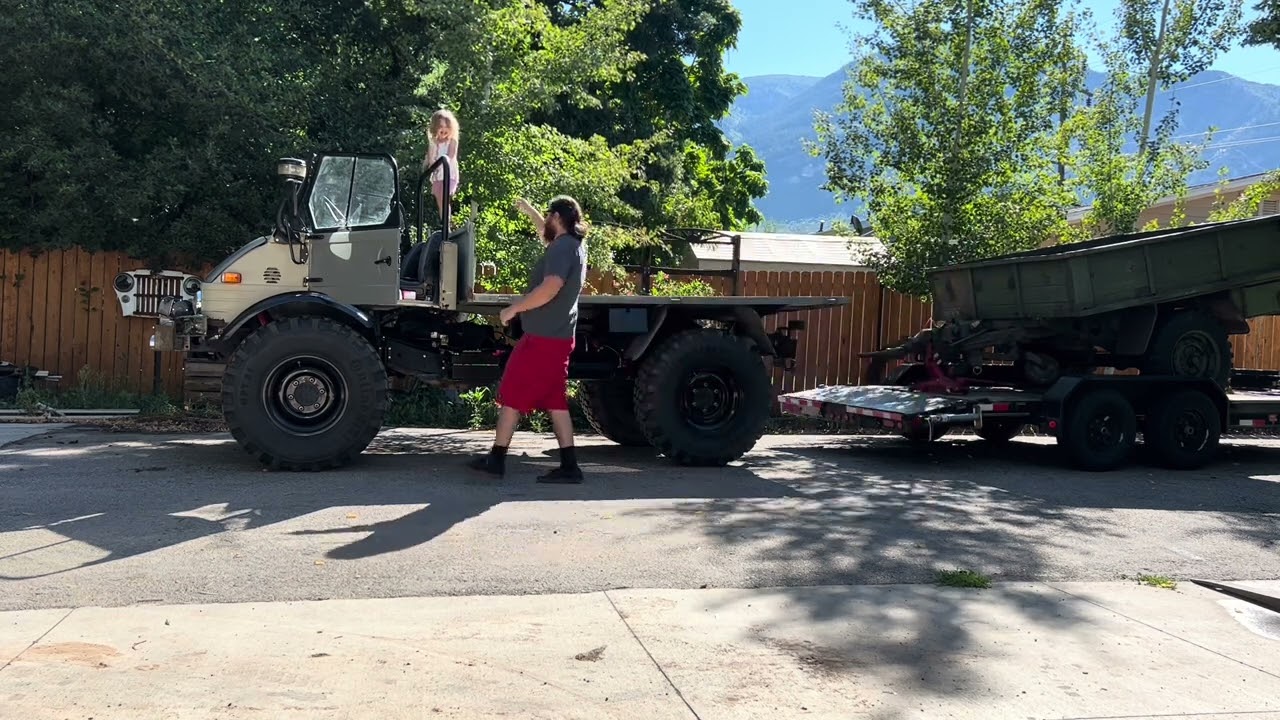 Unimog Bund Trailer Comes Home!