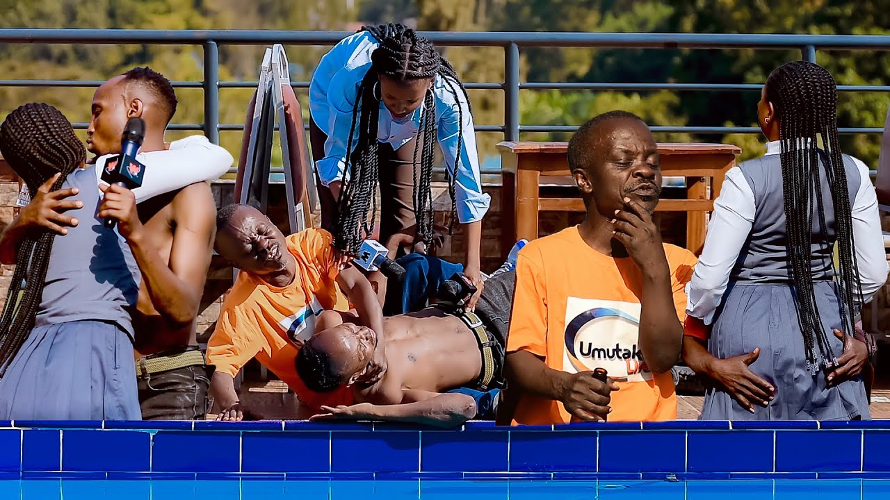 Karabaye😭Yaka Ariyahuye muri pisine Imana iratabara😭😭Nzovu atabaye umusinzi we🚨🚨