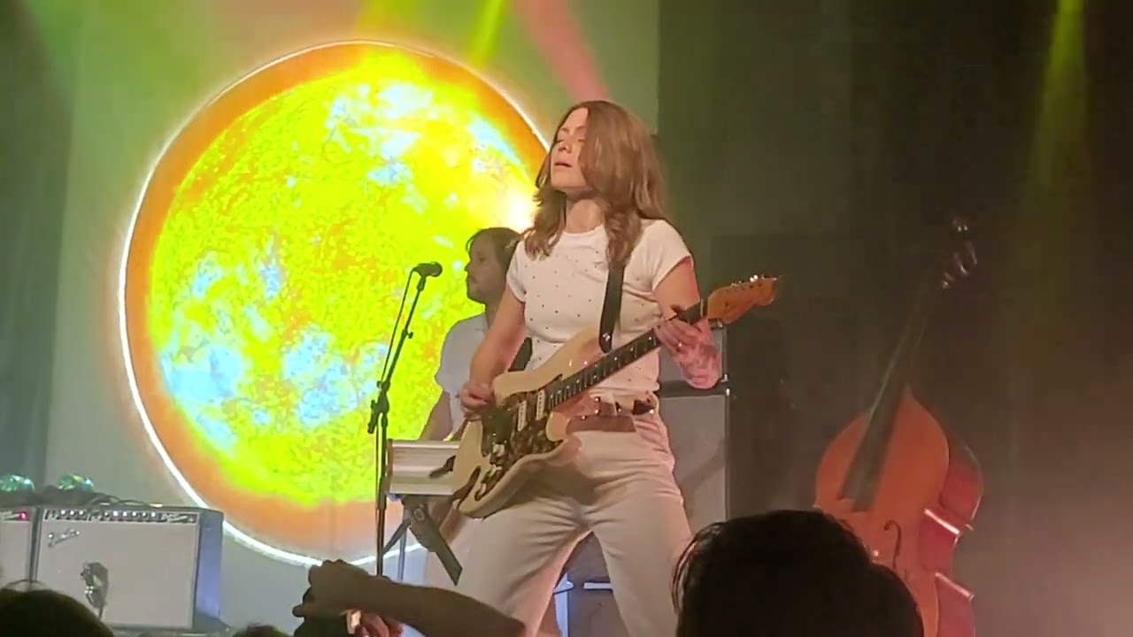 Larkin Poe - Summertime Sunset / Jessica - Grosse Freiheit 36, Hamburg - 11.10.2023