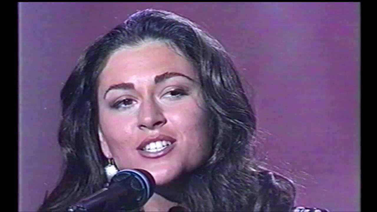 Lo echamos a Suerte-Ella Baila Sola