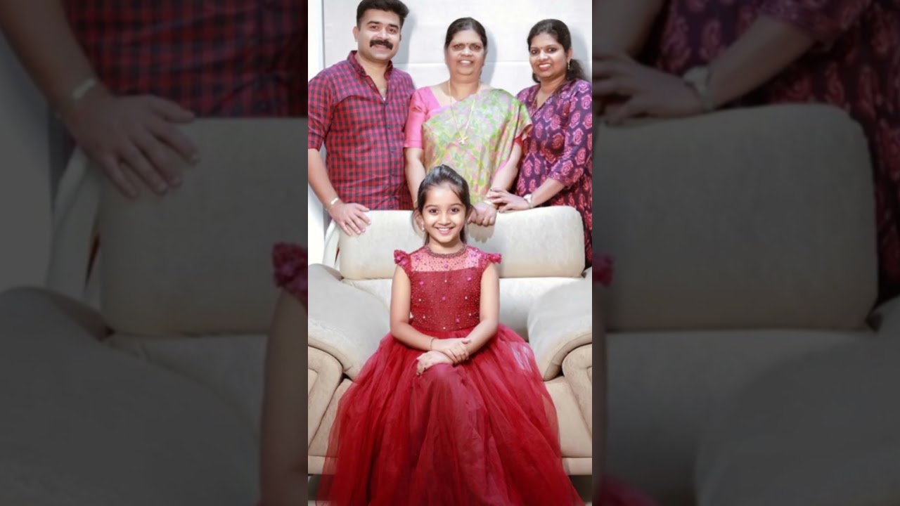 devananda malikapuram with family❤️ #ytshorts #devananda #malikapuram #unnimukundan #family