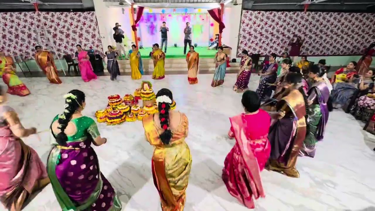 మంగ్లీ బతుకమ్మ పాట#పాలపిట్టను చూడాలి#బతుకమ్మ కోలాటం#
