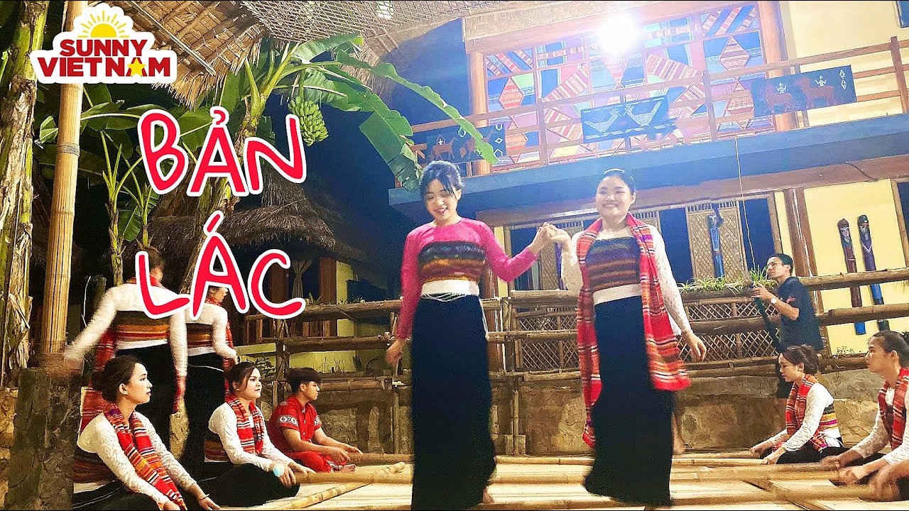THỬ THÁCH LÀM RƯỢU CẦN TẠI MAI CHÂU, HÒA BÌNH/'CAN' WINE - A LOCAL WINE IN MAI CHAU, HOA BINH